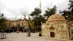 Şems iTebrizîCamiiveTürbesi