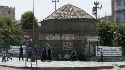 sari saltuk turbesi diyarbakir sur