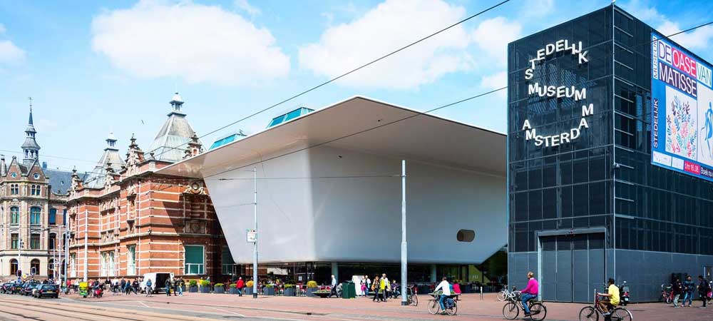 Amsterdam Gezilecek Yerler (40+ Yer) 4 Stedelijk Müzesi